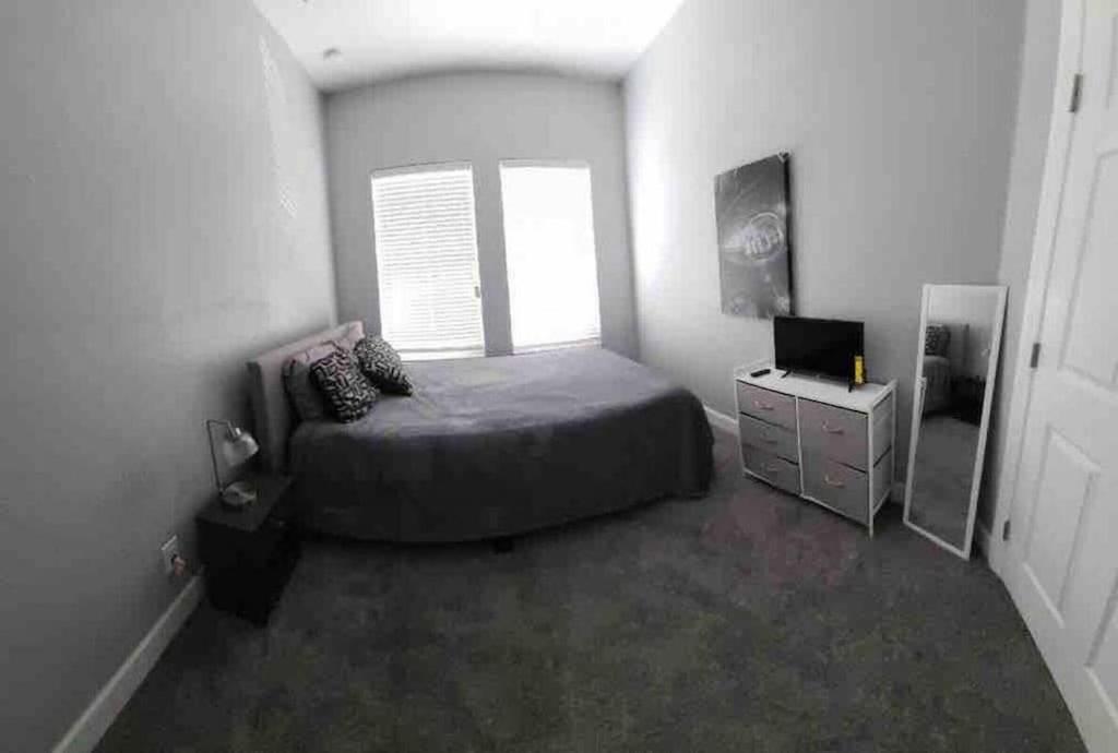 Entire House-Comfy/Close To Downtown/Ybor Tampa Esterno foto